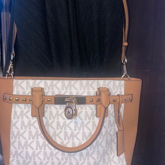 Michael Kors - Picture 5 of 7